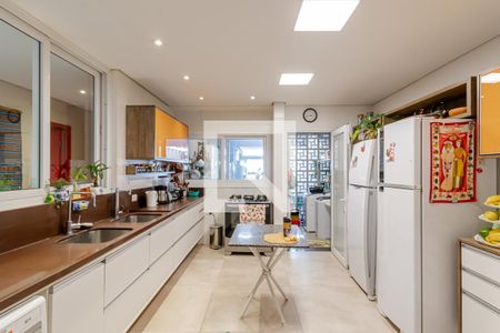 Casa à venda com 380m², 6 quartos e 4 vagasCozinha