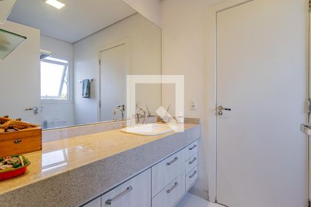 Casa à venda com 380m², 6 quartos e 4 vagasBanheiro da Suíte 3 e 4