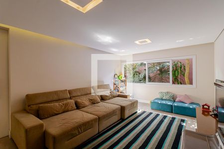 Casa à venda com 380m², 6 quartos e 4 vagasSala de TV