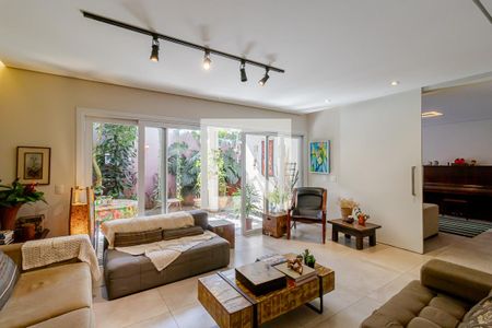 Casa à venda com 380m², 6 quartos e 4 vagasSala de Estar