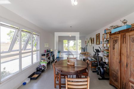 Casa à venda com 380m², 6 quartos e 4 vagasSalão