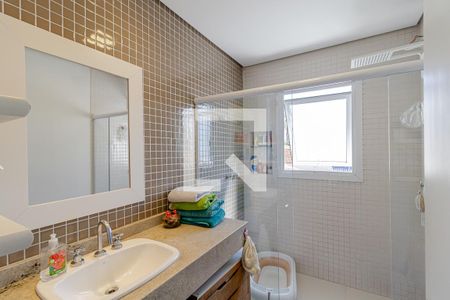 Casa à venda com 380m², 6 quartos e 4 vagasBanheiro do Quarto 1 e 2