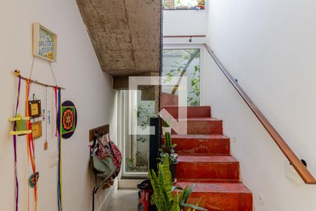 Casa à venda com 380m², 6 quartos e 4 vagasEscadas