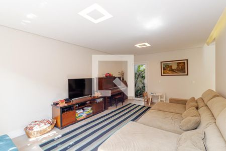 Casa à venda com 380m², 6 quartos e 4 vagasSala de TV