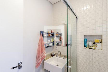 Casa à venda com 380m², 6 quartos e 4 vagasBanheiro da Suíte 6