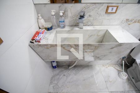 Casa de condomínio para alugar com 300m², 3 quartos e 2 vagasBanheiro Social 2