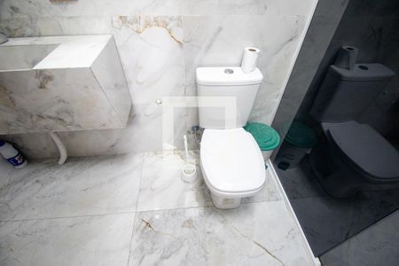 Casa de condomínio para alugar com 300m², 3 quartos e 2 vagasBanheiro Social 2