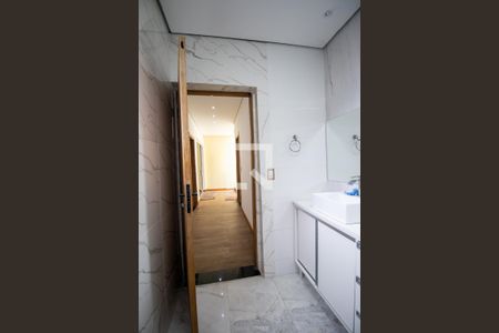 Casa de condomínio para alugar com 300m², 3 quartos e 2 vagasBanheiro Social 1