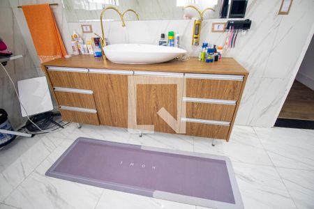 Casa de condomínio para alugar com 300m², 3 quartos e 2 vagasBanheiro da Suíte