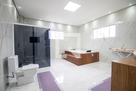 Casa de condomínio para alugar com 300m², 3 quartos e 2 vagasBanheiro da Suíte