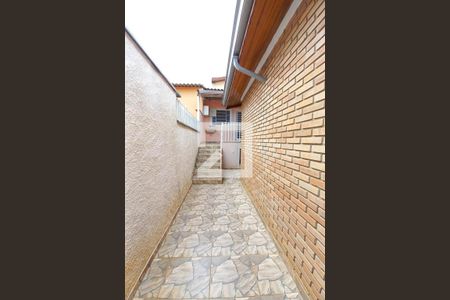 Casa à venda com 162m², 4 quartos e 2 vagas Casa à venda com 162m², 4 quartos e 2 vagasCorredor Esquerdo