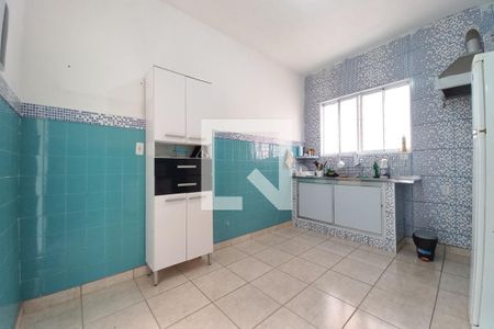 Casa à venda com 162m², 4 quartos e 2 vagas Casa à venda com 162m², 4 quartos e 2 vagasCozinha