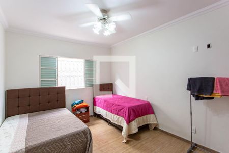 Casa à venda com 270m², 5 quartos e 5 vagas Casa à venda com 270m², 5 quartos e 5 vagasQuarto 2