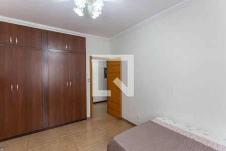 Casa à venda com 270m², 5 quartos e 5 vagas Casa à venda com 270m², 5 quartos e 5 vagasQuarto 2