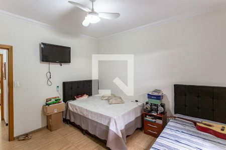 Casa à venda com 270m², 5 quartos e 5 vagas Casa à venda com 270m², 5 quartos e 5 vagasQuarto 1