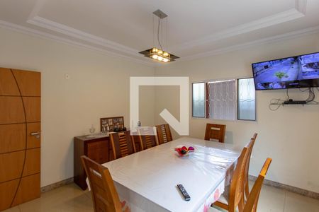 Casa à venda com 270m², 5 quartos e 5 vagas Casa à venda com 270m², 5 quartos e 5 vagasSala de Jantar