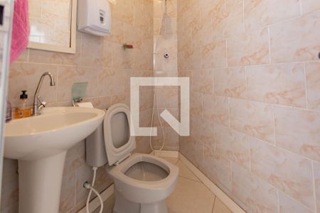 Casa à venda com 270m², 5 quartos e 5 vagas Casa à venda com 270m², 5 quartos e 5 vagasBanheiro de serviço