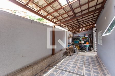 Casa à venda com 270m², 5 quartos e 5 vagas Casa à venda com 270m², 5 quartos e 5 vagasGaragem