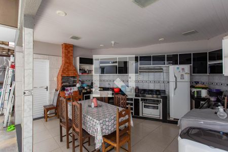 Casa à venda com 270m², 5 quartos e 5 vagas Casa à venda com 270m², 5 quartos e 5 vagasEspaço Gourmet e Área de Serviço