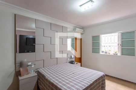 Casa à venda com 270m², 5 quartos e 5 vagas Casa à venda com 270m², 5 quartos e 5 vagasQuarto Suíte