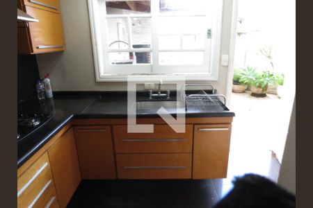 Casa de condomínio à venda com 140m², 3 quartos e 3 vagasCozinha - Pia