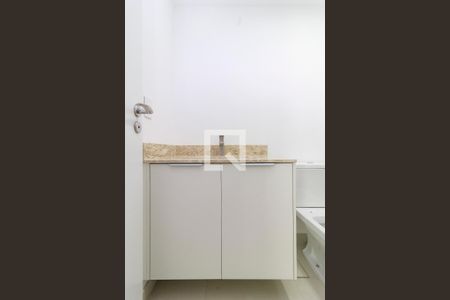 Apartamento para alugar com 68m², 2 quartos e 1 vaga Apartamento para alugar com 68m², 2 quartos e 1 vagaBanheiro 2
