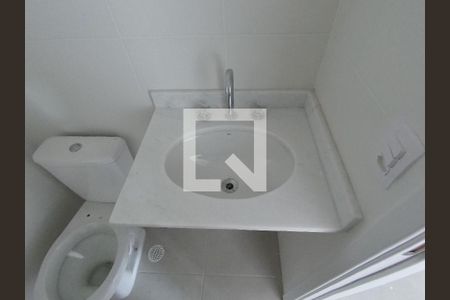 Apartamento à venda com 79m², 2 quartos e 1 vagaBanheiro social 