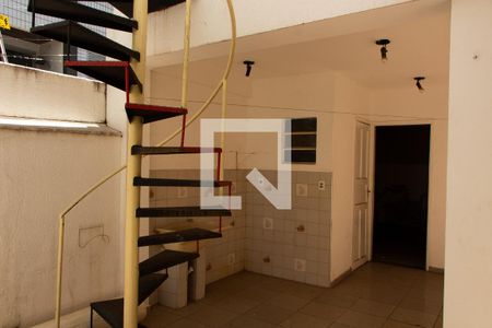 Casa à venda com 228m², 3 quartos e 1 vaga Casa à venda com 228m², 3 quartos e 1 vagaÁREA EXTERNA FUNDOS