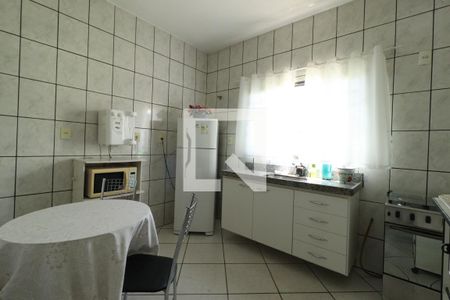 Cozinha de casa para alugar com 1 quarto, 80m² em Tabajaras, Uberlândia