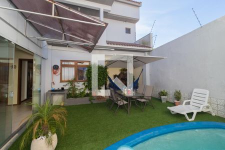 Casa à venda com 200m², 3 quartos e 2 vagasQuintal