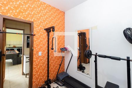 Casa à venda com 200m², 3 quartos e 2 vagasAcademia