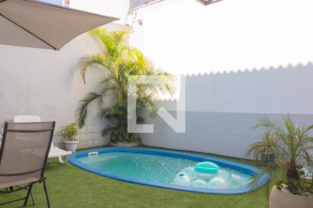 Casa à venda com 200m², 3 quartos e 2 vagasQuintal
