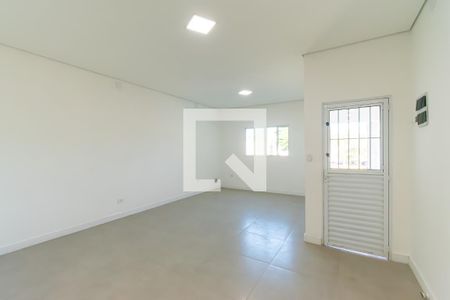 Sala de casa para alugar com 2 quartos, 84m² em Jardim Sao Roberto, São Paulo