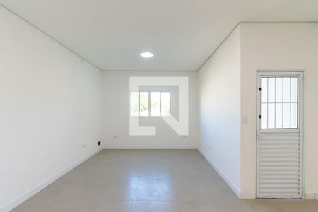 Sala de casa para alugar com 2 quartos, 84m² em Jardim Sao Roberto, São Paulo