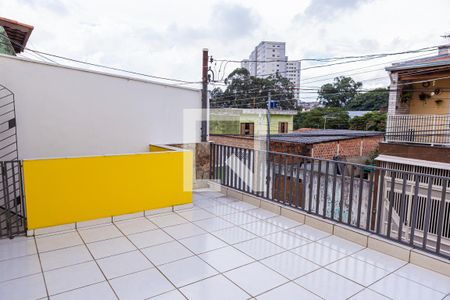 Area externa de casa para alugar com 5 quartos, 216m² em Jardim Fernandes, São Paulo