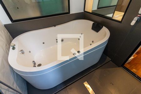 Apartamento para alugar com 131m², 3 quartos e sem vagaSuíte 2 - Banheira