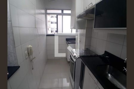 Cozinha  de apartamento à venda com 3 quartos, 58m² em Jardim Ester Yolanda, São Paulo