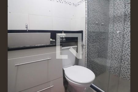 Banheiro de apartamento à venda com 3 quartos, 58m² em Jardim Ester Yolanda, São Paulo