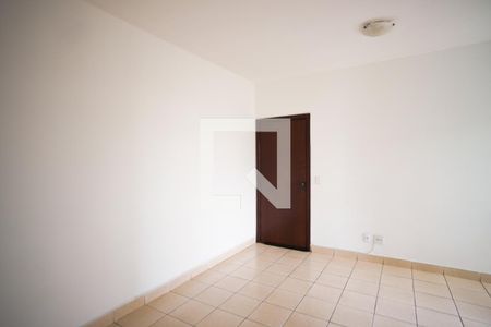Sala de apartamento para alugar com 2 quartos, 48m² em Floramar, Belo Horizonte