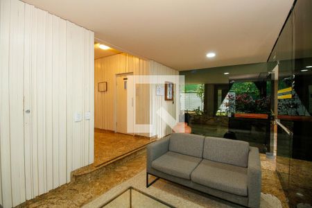 Apartamento à venda com 50m², 2 quartos e 1 vaga Apartamento à venda com 50m², 2 quartos e 1 vagaHall Social