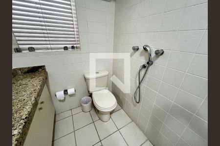 Banheiro de apartamento para alugar com 1 quarto, 52m² em Carandiru, São Paulo