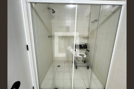 Banheiro de apartamento para alugar com 1 quarto, 52m² em Carandiru, São Paulo