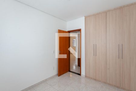 Quarto 1 de casa para alugar com 2 quartos, 76m² em Etelvina Carneiro, Belo Horizonte