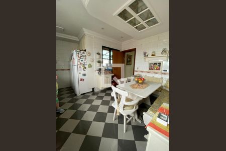 Apartamento à venda com 230m², 3 quartos e 4 vagas