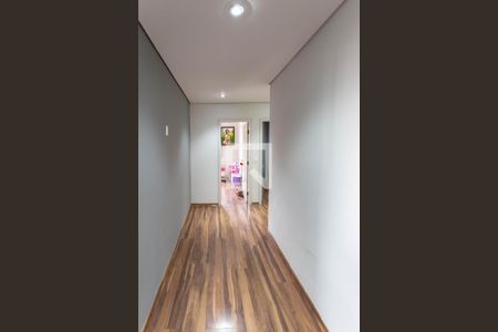 Corredor de casa à venda com 3 quartos, 360m² em Heliópolis, Belo Horizonte