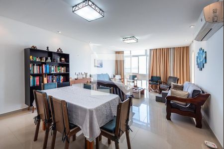 Sala de apartamento para alugar com 3 quartos, 195m² em José Menino, Santos