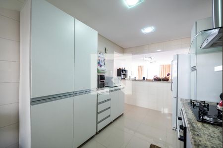 Apartamento para alugar com 195m², 3 quartos e 2 vagasCozinha