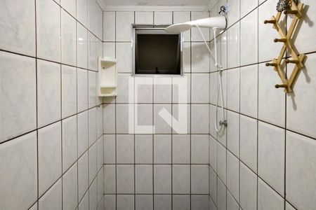 Banheiro de kitnet/studio para alugar com 1 quarto, 38m² em Aviação, Praia Grande