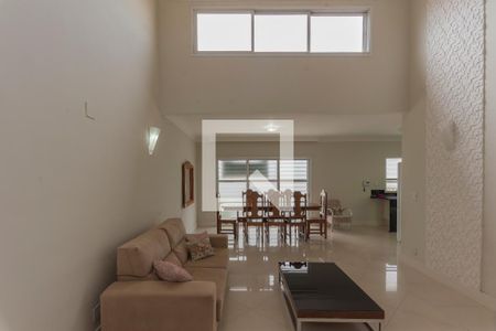 Sala de casa para alugar com 4 quartos, 300m² em Jardim Yeda, Campinas