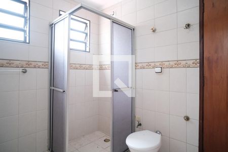 Banheiro da Suíte de casa à venda com 5 quartos, 140m² em Vila Londrina, São Paulo